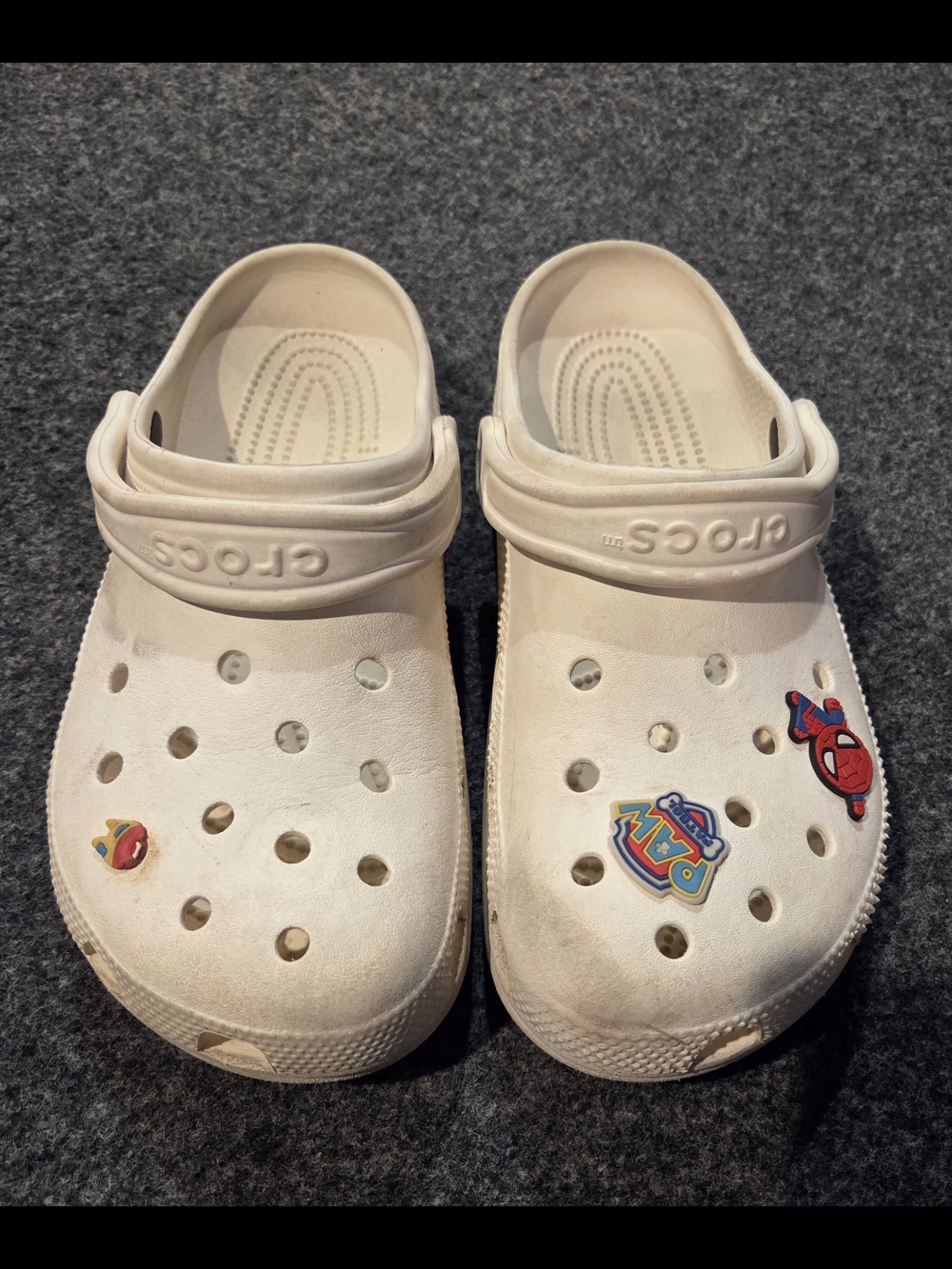 CROCS Kids Classic Clog in Light Beige/Cream with Character Jibbitz